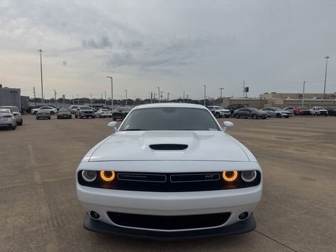 Used 2022 Dodge Challenger GT image 4