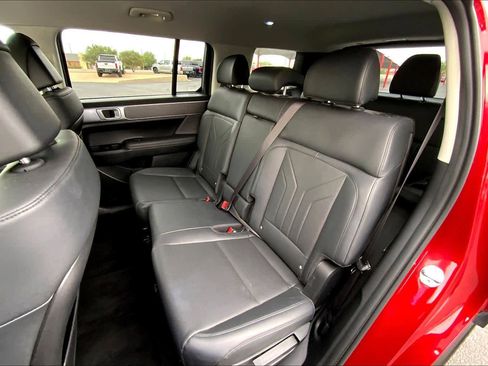 Used 2025 Hyundai Santa Fe SEL FWD image 21