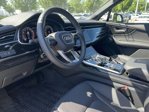 Used 2025 Audi Q7 3.0T Premium Plus w/ Premium Plus Package AWD/4WD image 17
