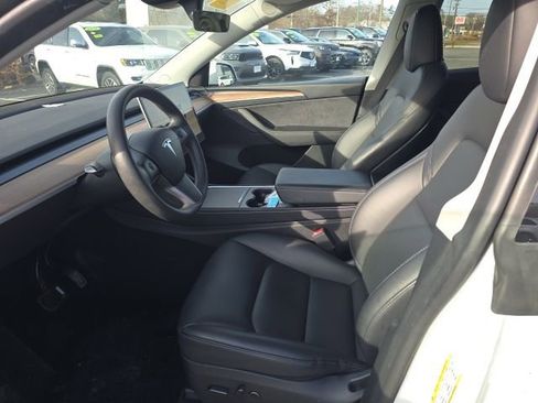 Used 2023 Tesla Model Y Long Range image 12