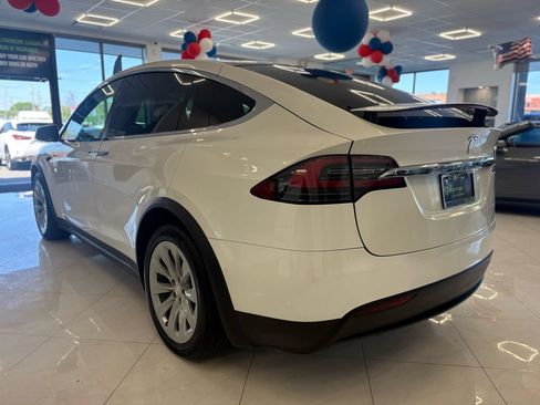 Used 2019 Tesla Model X Long Range AWD/4WD image 12