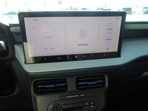 Certified 2026 Ford Maverick XLT FWD image 3