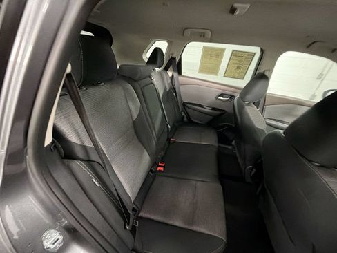 Used 2023 Nissan Rogue SV AWD/4WD image 25