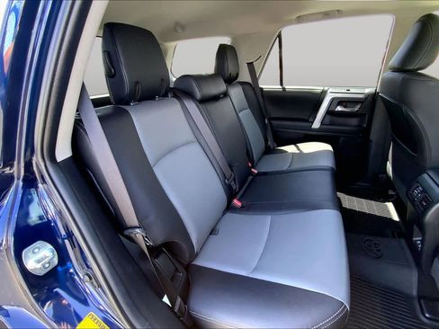 Used 2022 Toyota 4Runner SR5 Premium w/ Moonroof Package AWD/4WD image 20