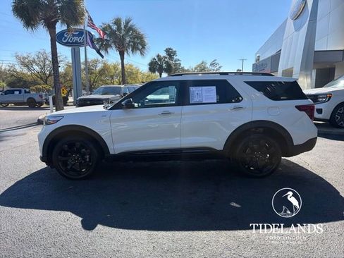 Certified 2023 Ford Explorer ST-Line AWD/4WD image 5