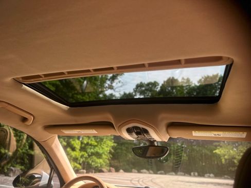 Used 2013 Porsche Cayenne Diesel AWD/4WD image 26