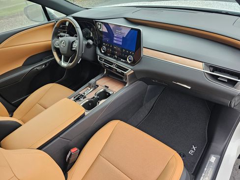 Used 2026 Lexus RX 350h w/ Convenience Package image 11