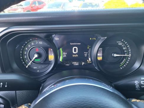 Used 2024 Jeep Wrangler Unlimited Sahara AWD/4WD image 26