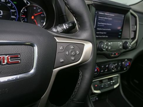 Used 2024 GMC Terrain Denali w/ Denali Premium Package AWD/4WD image 34