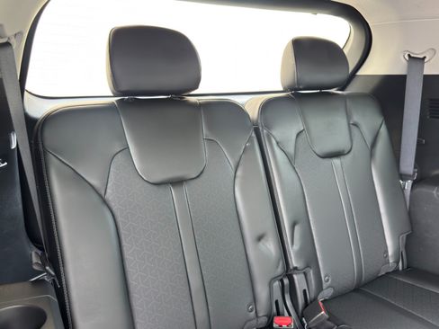 Used 2022 Kia Sorento S w/ Panoramic Sunroof Package AWD/4WD image 37