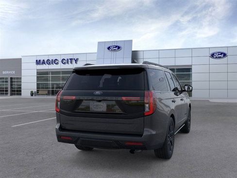 New 2026 Ford Expedition Platinum w/ Stealth Appearance Package image 8