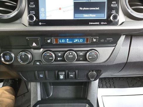 Used 2021 Toyota Tacoma TRD Off-Road image 13