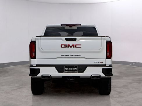 Used 2023 GMC Sierra 1500 AT4 w/ AT4 Premium Package AWD/4WD image 6