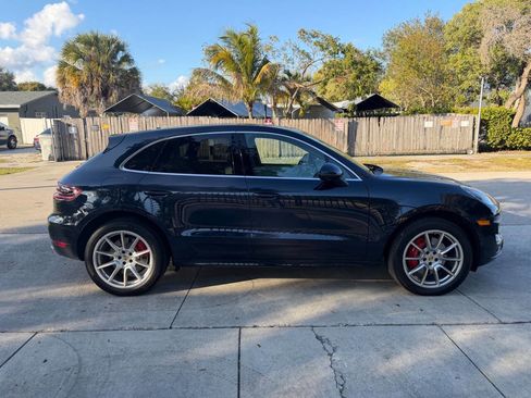 Used 2017 Porsche Macan Turbo image 25
