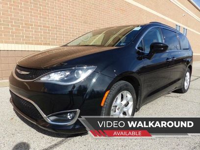 Used 2020 Chrysler Pacifica Touring w/ Tire & Wheel Group
