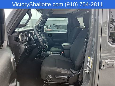 Used 2020 Jeep Wrangler Unlimited Sport image 18