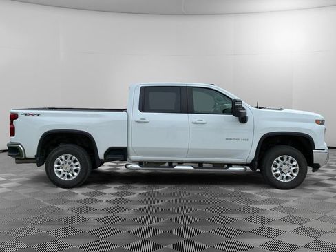 Used 2024 Chevrolet Silverado 3500 LT w/ Safety Package AWD/4WD image 6