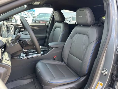 New 2026 Buick Envista Sport Touring w/ Convenience I Package FWD image 6