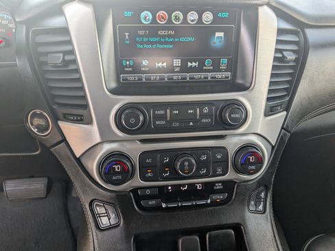 Used 2017 GMC Yukon XL SLT w/ Premium Edition image 20