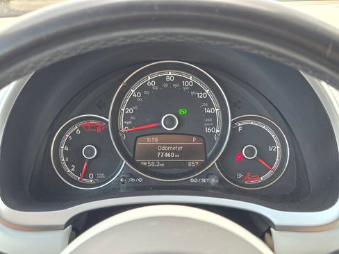 Used 2017 Volkswagen Beetle 1.8T S FWD image 35