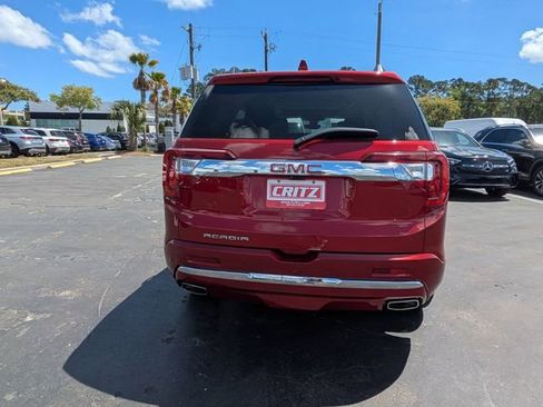Used 2023 GMC Acadia Denali w/ Denali Ultimate Package FWD image 5