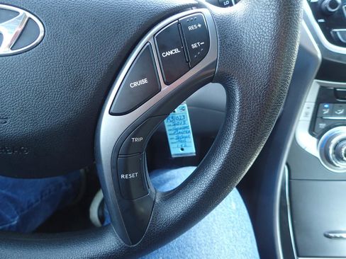Used 2013 Hyundai Elantra GLS FWD image 15