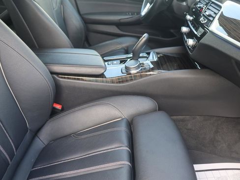 Used 2018 BMW 530i xDrive image 30