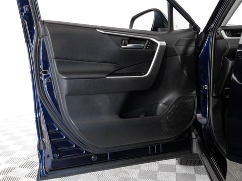 Used 2021 Toyota RAV4 XLE Premium image 48