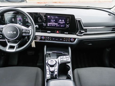 Used 2023 Kia Sportage LX image 11
