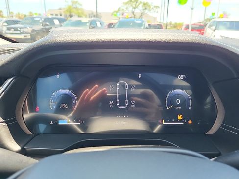 Used 2021 Jeep Grand Cherokee L Limited image 19