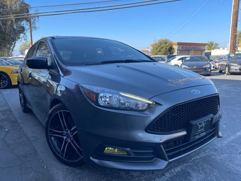 Used 2015 Ford Focus ST image 3