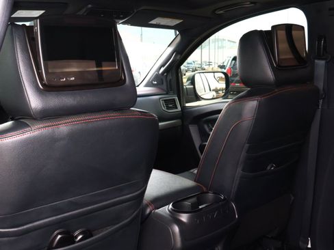 Used 2021 Nissan Titan PRO-4X w/ Pro-4x Convenience Package image 16