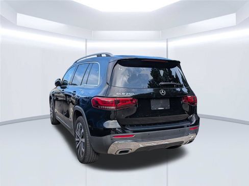 Used 2020 Mercedes-Benz GLB 250 w/ Premium Package image 2