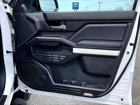 Used 2024 Toyota Tacoma TRD Sport w/ TRD Sport Upgrade Package image 12