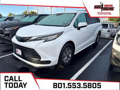 Certified 2022 Toyota Sienna LE