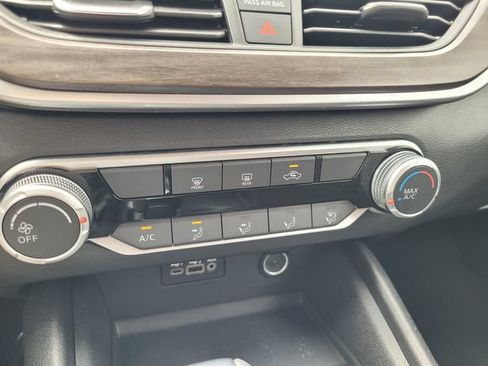 Certified 2025 Nissan Altima 2.5 SV FWD image 24