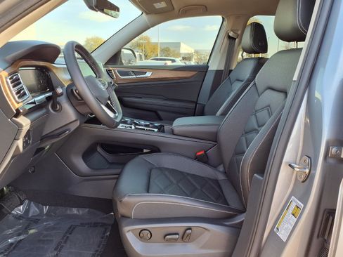 New 2026 Volkswagen Atlas SE FWD image 9