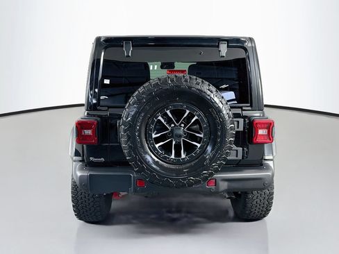 Used 2025 Jeep Wrangler Unlimited Rubicon AWD/4WD image 6