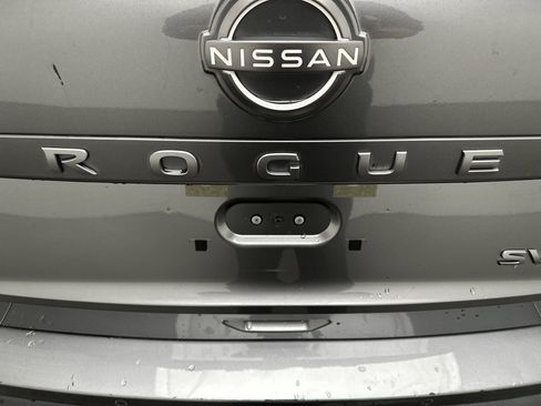 Used 2024 Nissan Rogue SV image 13