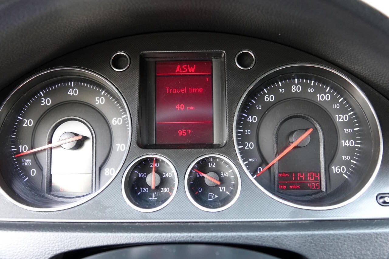 Used 2007 Volkswagen Passat 2.0T FWD image 87