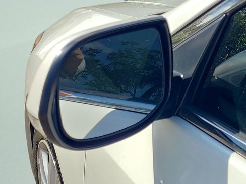 Used 2013 Acura TSX Sedan image 12