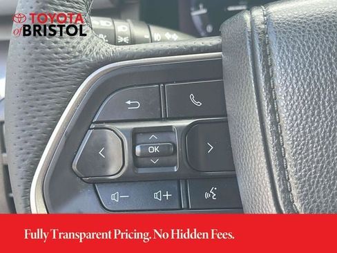 Used 2025 Toyota Tacoma TRD Sport AWD/4WD image 32