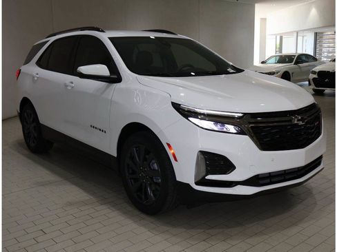 Used 2023 Chevrolet Equinox RS FWD image 9