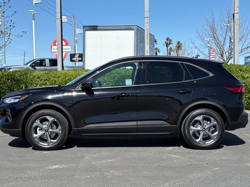 Used 2025 Ford Escape ST-Line image 7