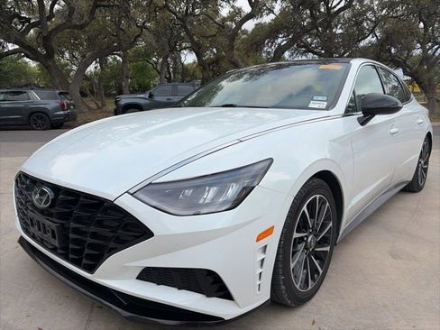 Used 2020 Hyundai Sonata SEL Plus w/ Tech Package image 2