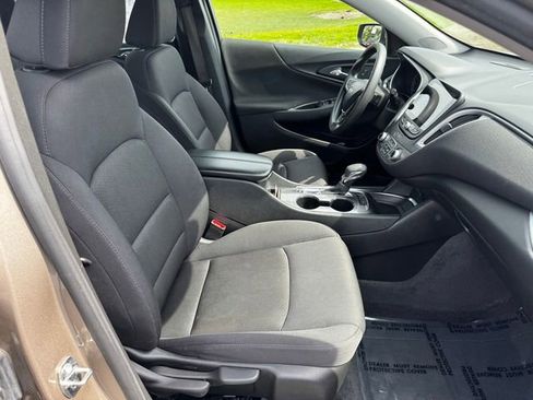 Used 2024 Chevrolet Malibu LT FWD image 12