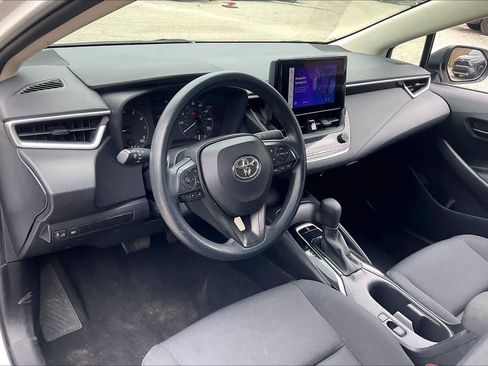 Used 2023 Toyota Corolla LE FWD image 17