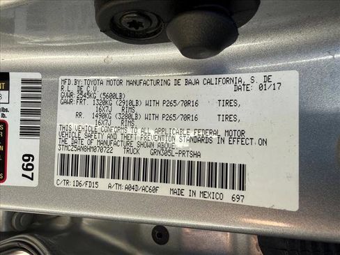 Used 2017 Toyota Tacoma TRD Off-Road w/ Premium & Technology Package image 25