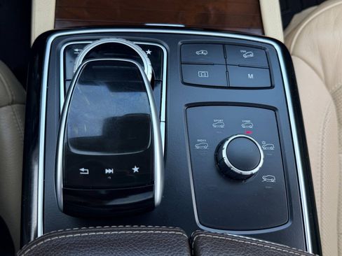 Used 2019 Mercedes-Benz GLS 550 4MATIC image 51
