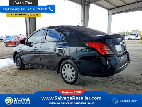 Used 2019 Nissan Versa SV image 3